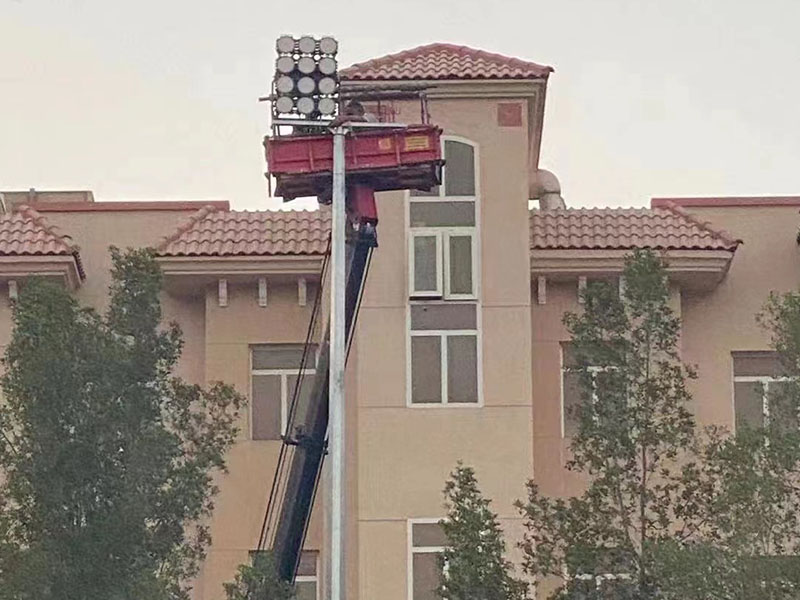 20Pcs 1300W Hi-Robot Light up the Football Playgroud in Dubai UAE缩略图 20Pcs 1300W Hi-Robot Light up the Football Playgroud in Dubai UAE缩略图