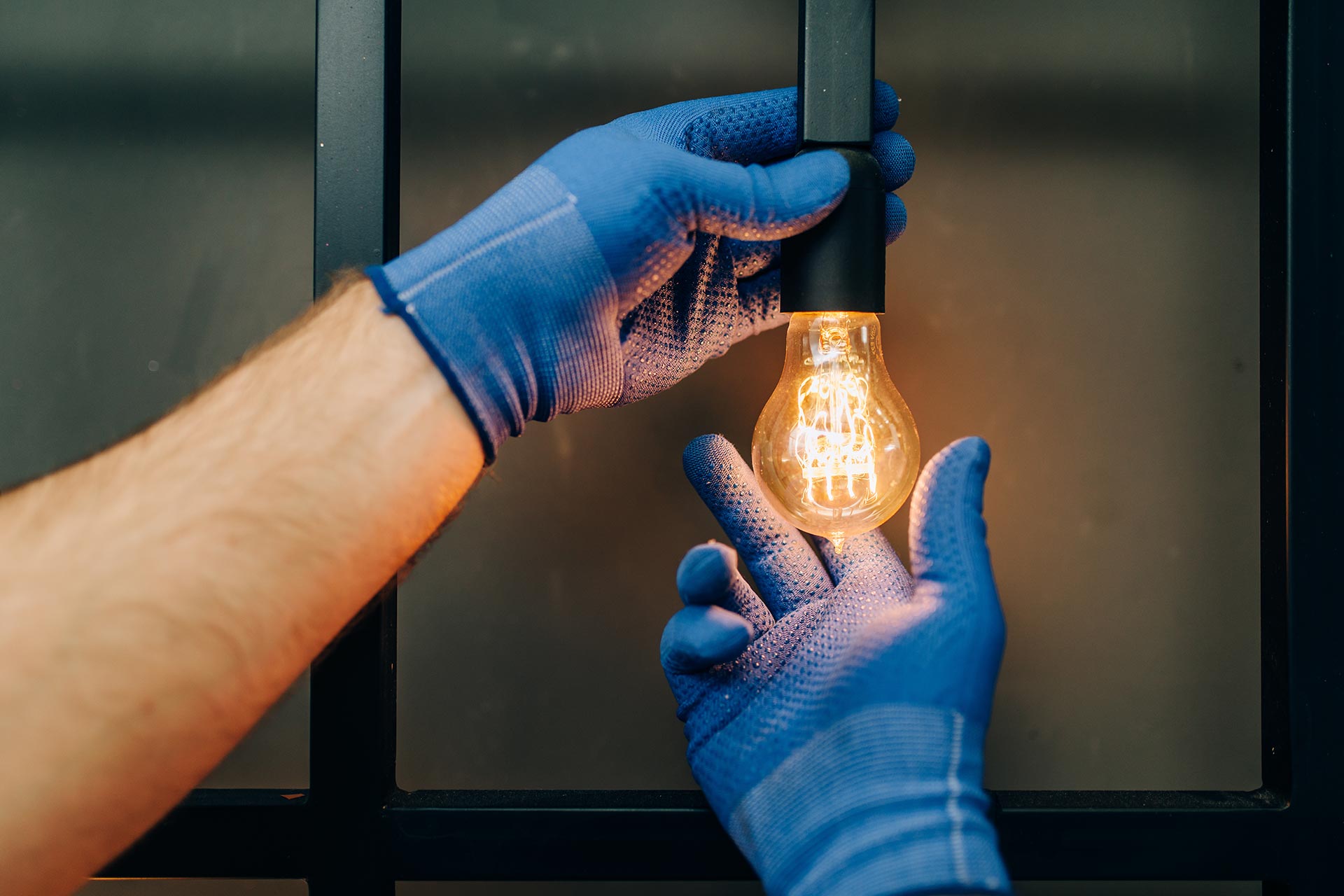 Polishing your lighting system with high bay LED fixtures插图1