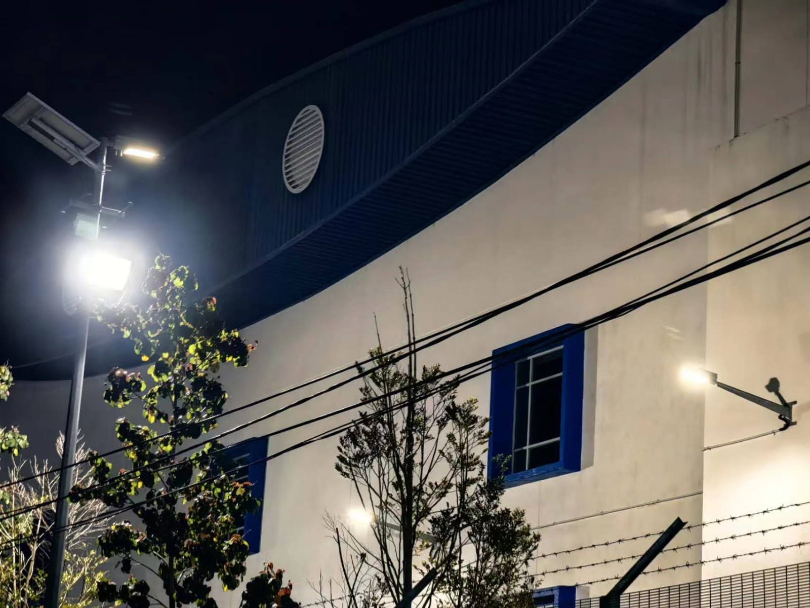 What are the effects of different battery types for solar street lamps?插图